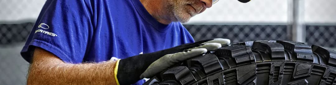 Es necesario cambiar los neumáticos del vehículo para evitar accidentes